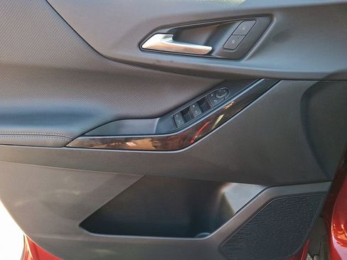 Used 2026 Chevrolet Equinox LT image 12