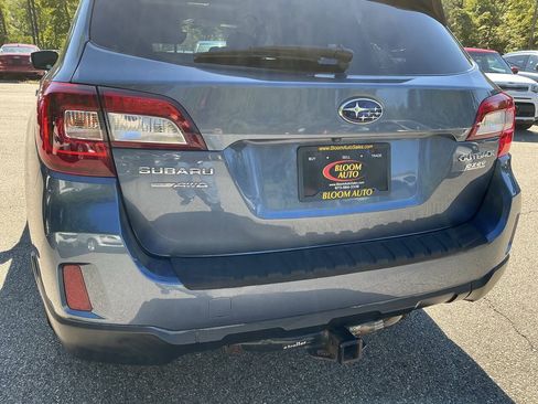 Used 2017 Subaru Outback 2.5i Premium AWD/4WD image 8