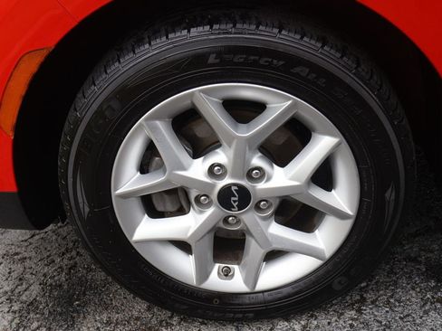 Used 2022 Kia Soul LX w/ Technology Package FWD image 10
