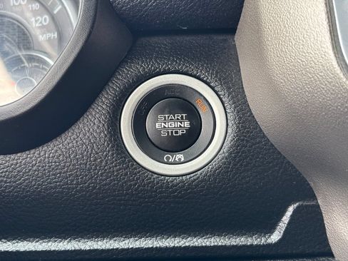 Used 2019 RAM 1500 Laramie AWD/4WD image 8