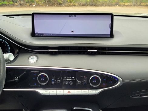 Used 2022 Genesis GV70 3.5T Sport w/ Sport Prestige Package image 18