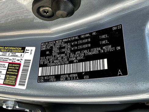 Used 2022 Toyota Highlander LE image 32