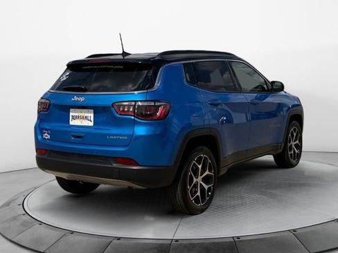 Used 2024 Jeep Compass Limited AWD/4WD image 3