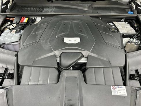 Used 2019 Porsche Cayenne AWD/4WD image 25