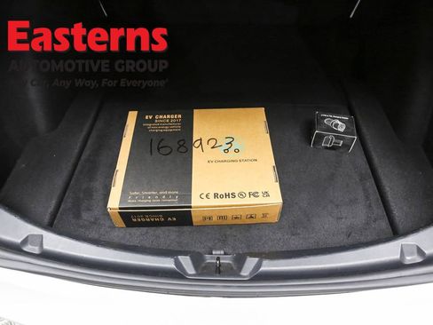 Used 2023 Tesla Model 3 Standard Range image 9