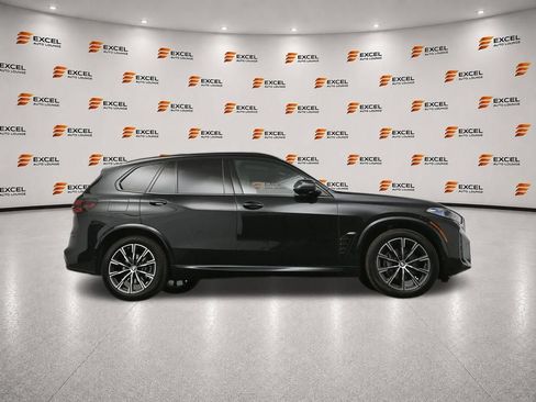 Used 2024 BMW X5 xDrive40i w/ M Sport Package AWD/4WD image 55
