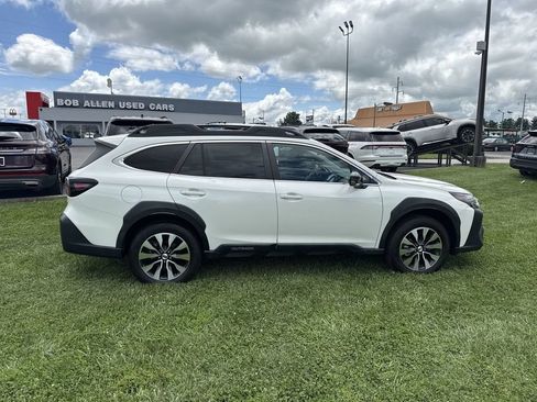 Used 2024 Subaru Outback Limited AWD/4WD image 14