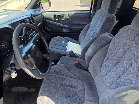 Used 2001 GMC Sonoma 2WD Extended Cab image 9