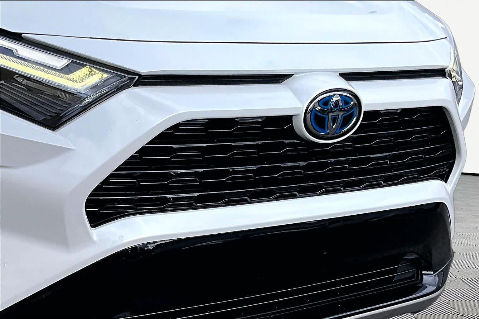 Certified 2023 Toyota RAV4 XSE AWD/4WD image 30