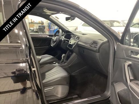 Used 2023 Volkswagen Tiguan SE R-Line AWD/4WD image 11