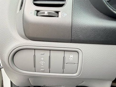 Used 2017 Kia Forte LX FWD image 21