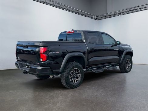 Used 2024 Chevrolet Colorado ZR2 w/ ZR2 Convenience Package III image 5