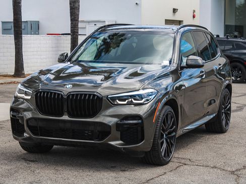 Used 2023 BMW X5 sDrive40i w/ M Sport Package RWD image 3