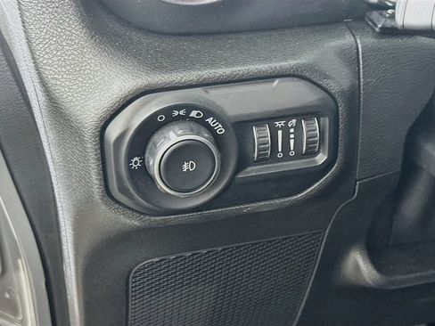 Used 2021 Jeep Wrangler Unlimited Sahara AWD/4WD image 22
