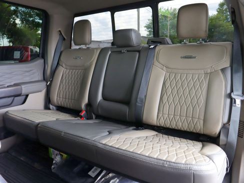 Used 2025 Ford F450 Platinum w/ Platinum Plus Package AWD/4WD image 9
