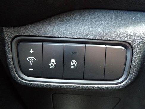 Used 2023 Kia Soul LX FWD image 17