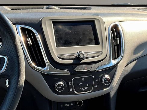 Used 2024 Chevrolet Equinox LS AWD/4WD image 9