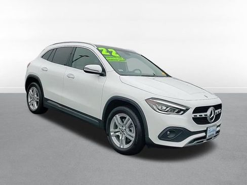 Used 2022 Mercedes-Benz GLA 250 4MATIC w/ Premium Package image 3