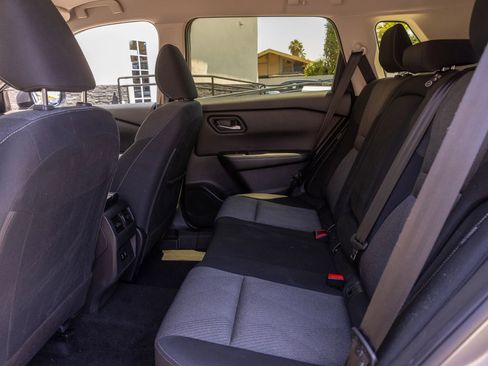 Used 2024 Nissan Rogue SV AWD/4WD image 24