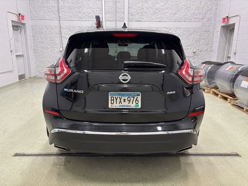 Used 2018 Nissan Murano S image 4