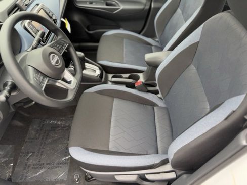 Certified 2025 Nissan Versa SV w/ Trunk Package image 14