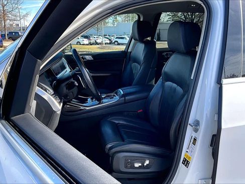 Used 2020 BMW X7 xDrive40i w/ Premium Package image 7