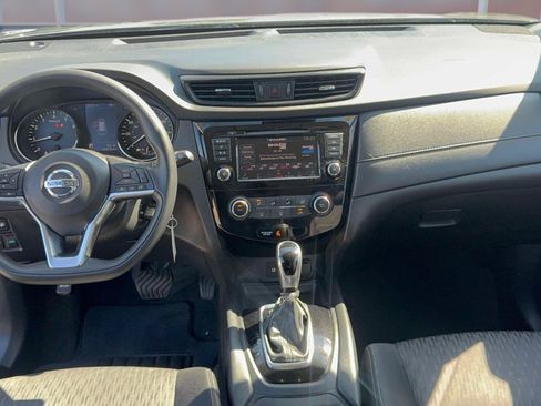 Used 2019 Nissan Rogue S AWD/4WD image 12