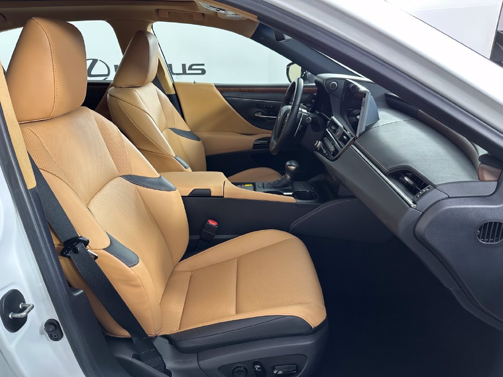 Used 2025 Lexus ES 350 w/ Accessory Package (Z2) FWD image 22