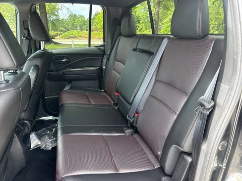 Used 2023 Honda Ridgeline Black Edition image 32