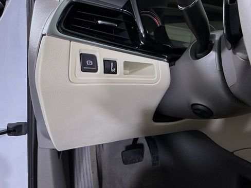 Used 2025 Cadillac XT6 Premium Luxury w/ LPO, Floor Liner Package AWD/4WD image 21