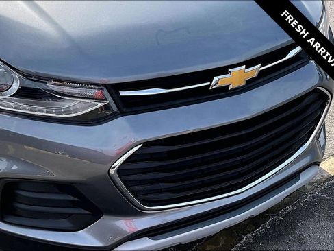 Used 2020 Chevrolet Trax LT w/ LT Convenience Package image 30