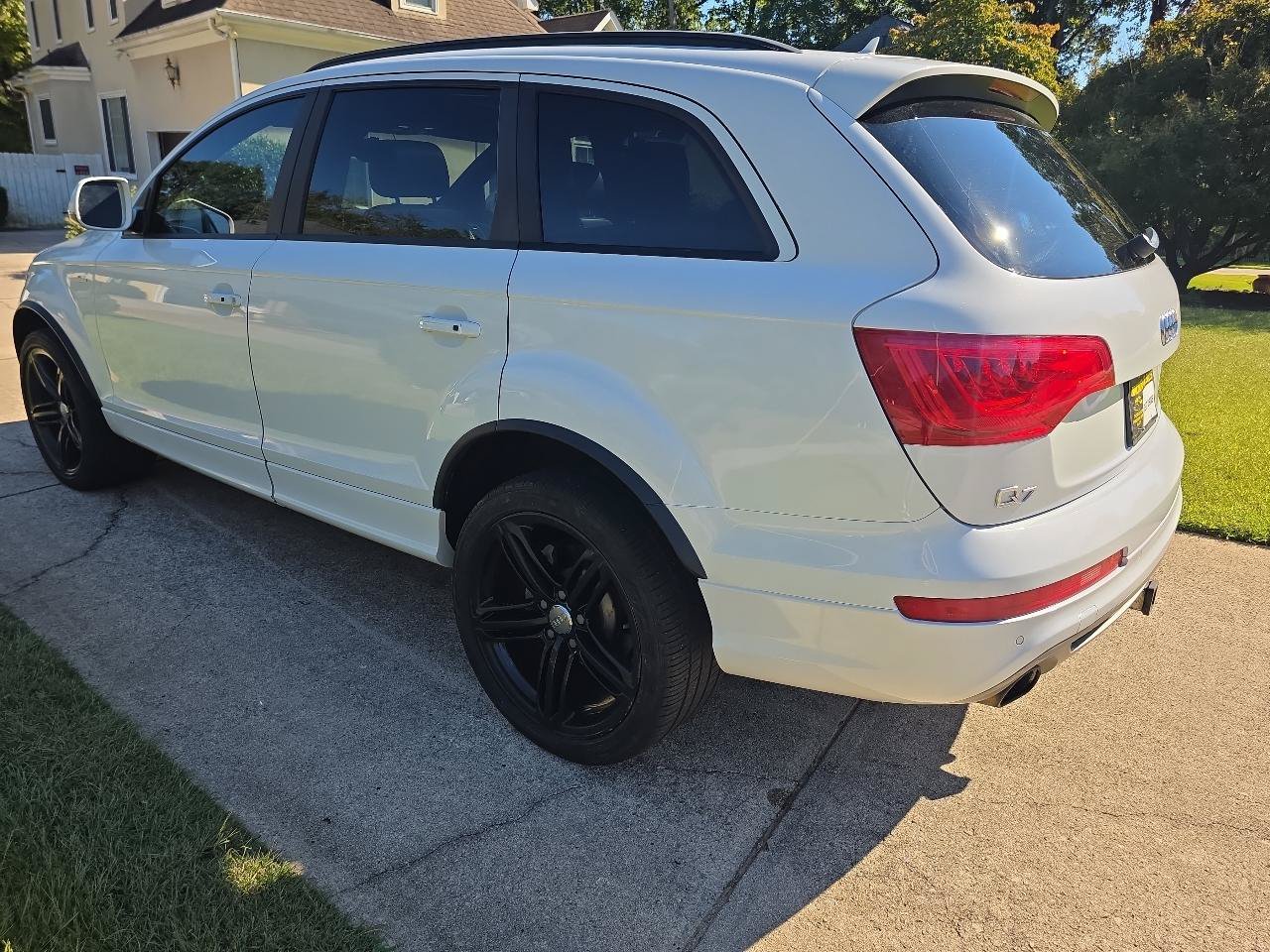 Used 2014 Audi Q7 3.0T S line Prestige w/ Technology Package AWD/4WD image 3