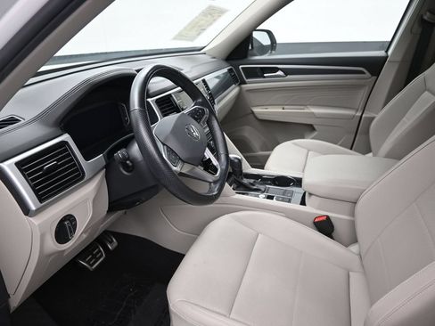 Used 2021 Volkswagen Atlas SEL R-Line FWD image 10