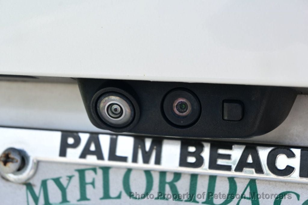 Used 2021 Cadillac Escalade Premium Luxury RWD image 21