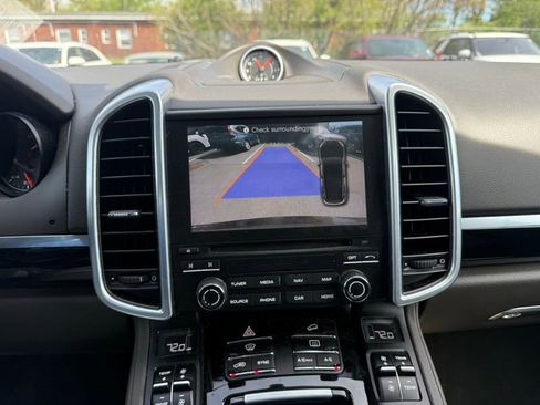 Used 2017 Porsche Cayenne Platinum Edition AWD/4WD image 13