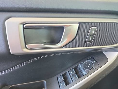 Used 2024 Ford Explorer XLT w/ Equipment Group 202A AWD/4WD image 28