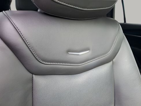 Used 2022 Cadillac XT6 Premium Luxury image 16