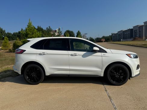 New 2024 Ford Edge ST-Line image 25