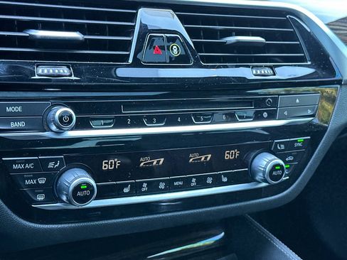 Used 2018 BMW 540i RWD image 26