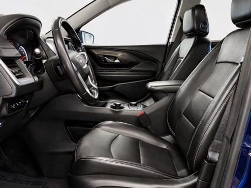 Used 2022 GMC Terrain SLT w/ Infotainment Package II AWD/4WD image 13