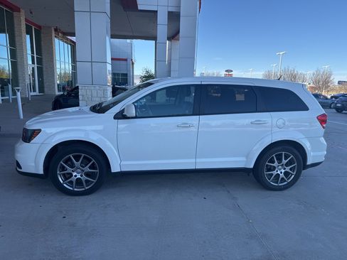 Used 2015 Dodge Journey R/T w/ Flexible Seating Group image 27