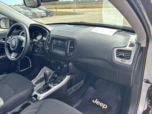 Used 2019 Jeep Compass Sport image 25