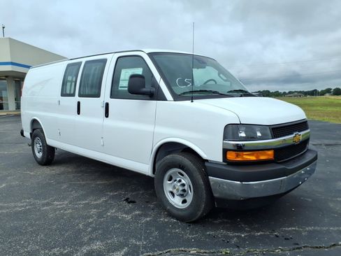 New 2026 Chevrolet Express 2500 Extended w/ Driver Convenience Package RWD image 7