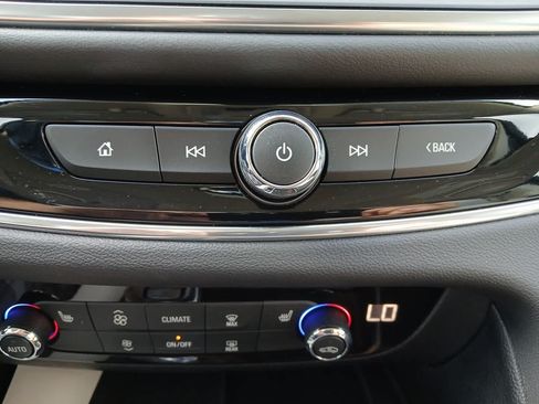 Used 2023 Buick Enclave Essence FWD image 32