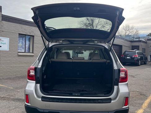 Used 2016 Subaru Outback 3.6R Limited image 25