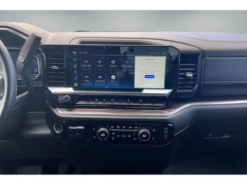 Used 2025 Chevrolet Silverado 2500 LT AWD/4WD image 10
