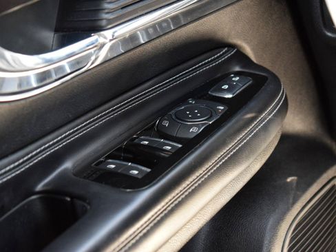Used 2020 Lincoln Corsair FWD w/ Premium Package image 19