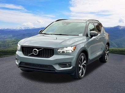 Used 2020 Volvo XC40 T5 R-Design