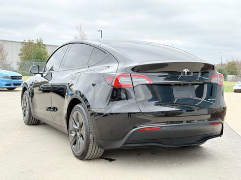 Used 2022 Tesla Model Y Long Range AWD/4WD image 10