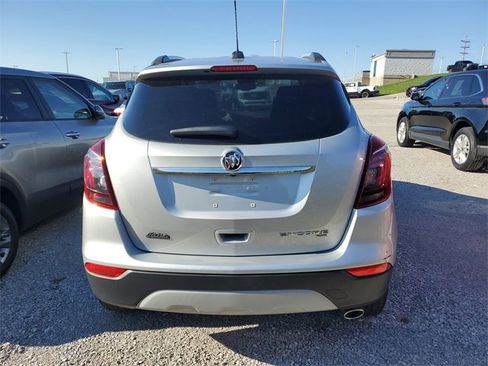 Used 2022 Buick Encore Preferred image 5